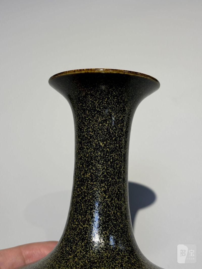    60-70年代部所作 茶叶末荸荠瓶 - 图5